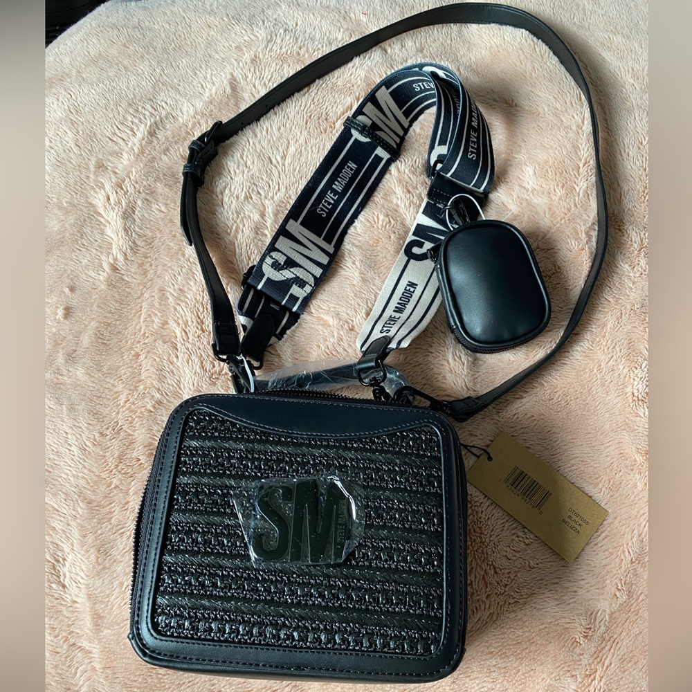 New Steve Madden Black Belizza handbag with removable coin pouch
